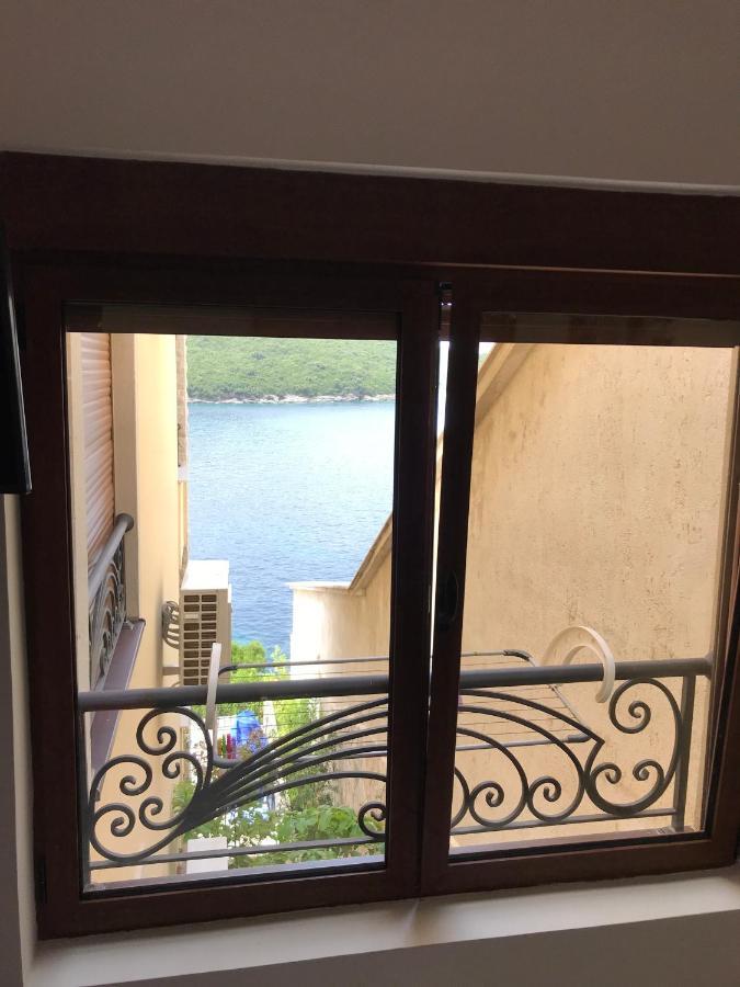 Vilena Apartmani Tivat Extérieur photo