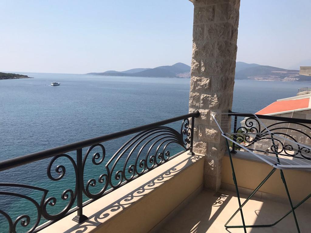 Vilena Apartmani Tivat Extérieur photo